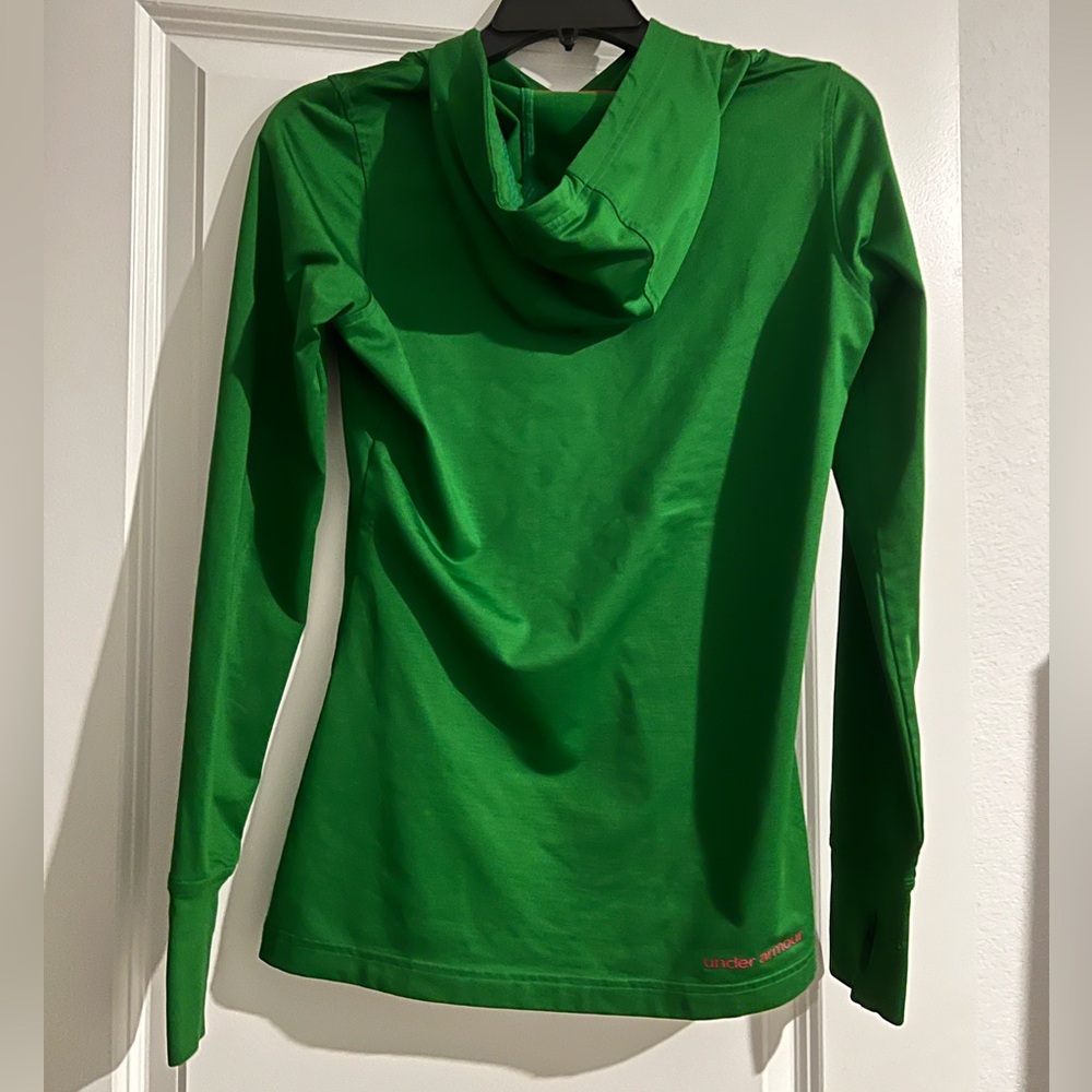 Under Armour green fitted cute women hoodie pullover